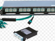 Die rol van leiding gate op die Ferrule End of MPO Connectorse